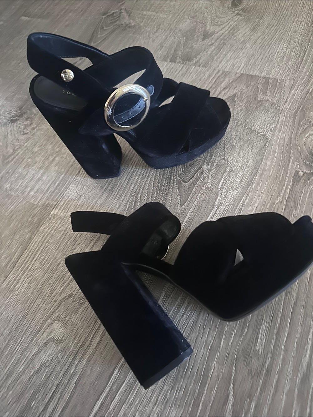 Women's Black velvet platform Heel Sandals - Classic Strappy Style